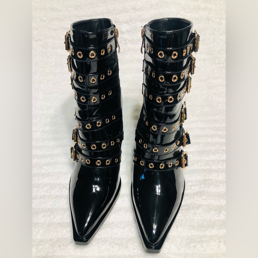 Azalea Wang Akita Black Patent Leather Gold Metal Boots. Size 8